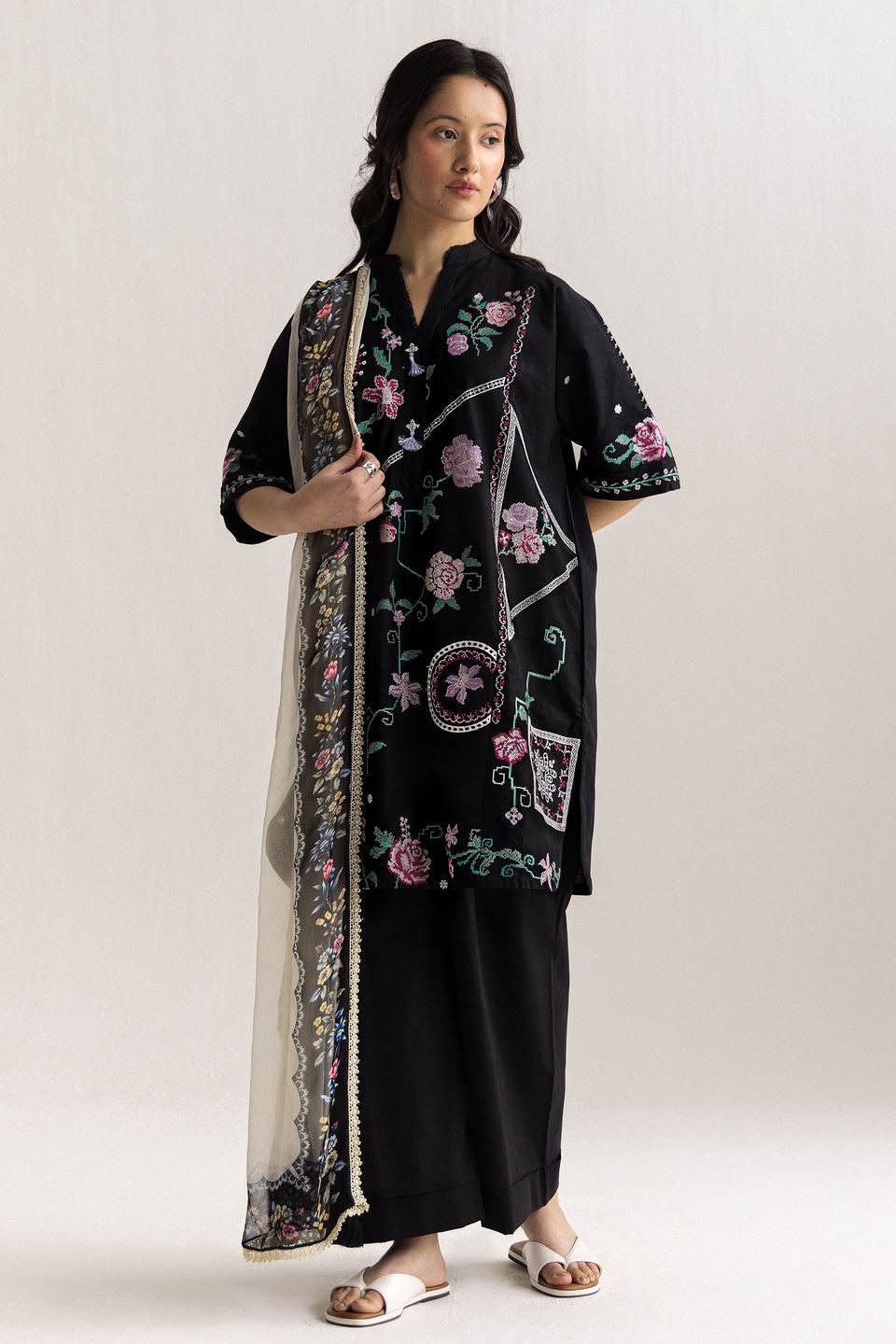 ANEELA’s  PURE SILK WITH 4 side Lace Ready to Wear SILK DUPATTA